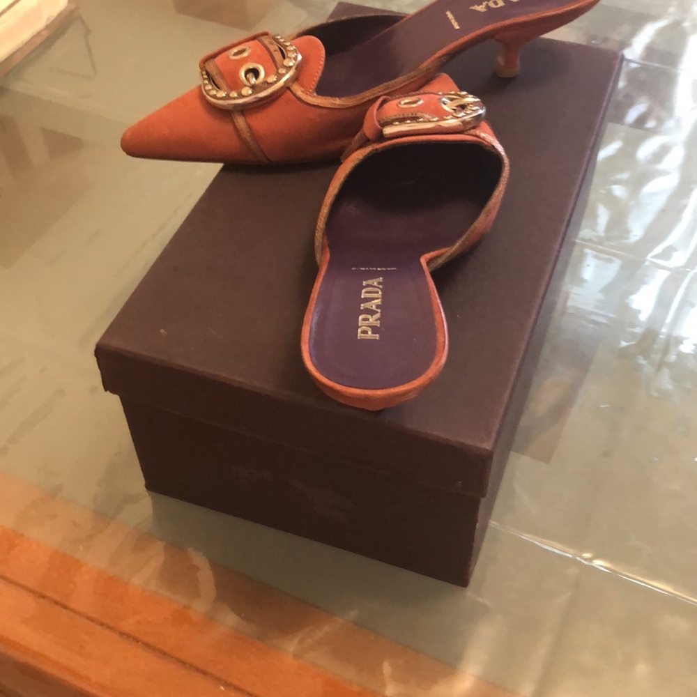 Shoes - Picture 4 of 6